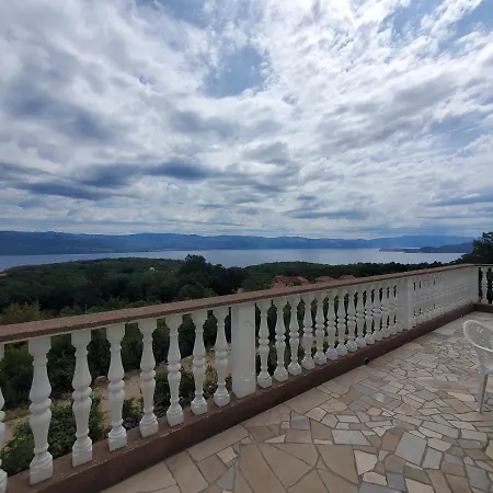 Hilltop Appartamento Risika