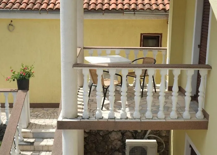 Apartament Hilltop Risika