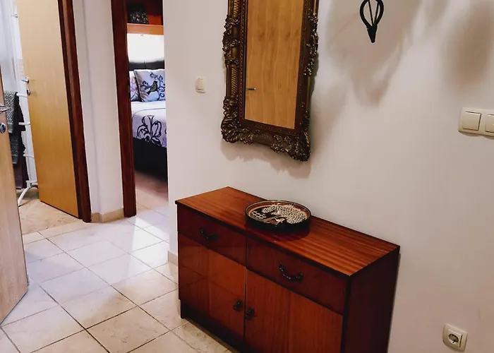 Hilltop Apartament Risika