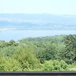 Hilltop Apartament Risika