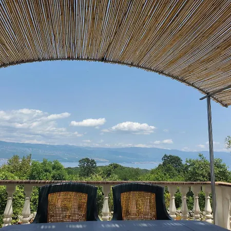 Hilltop Apartamento *