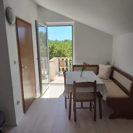 Hilltop Apartman Risika